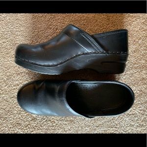 Black Sanita Clogs